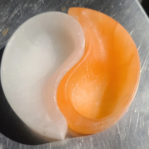 Selenite polished crystal yin yang bowl set - Picture 3 of 7